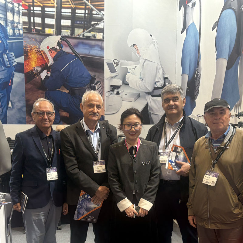 NEW AIR schittert op SCHWEISSEN & SCHNEIDEN 2025, met PAPR's die de aandacht trekken van wereldberoemde branchegenoten